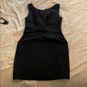 Title black dress with pockets